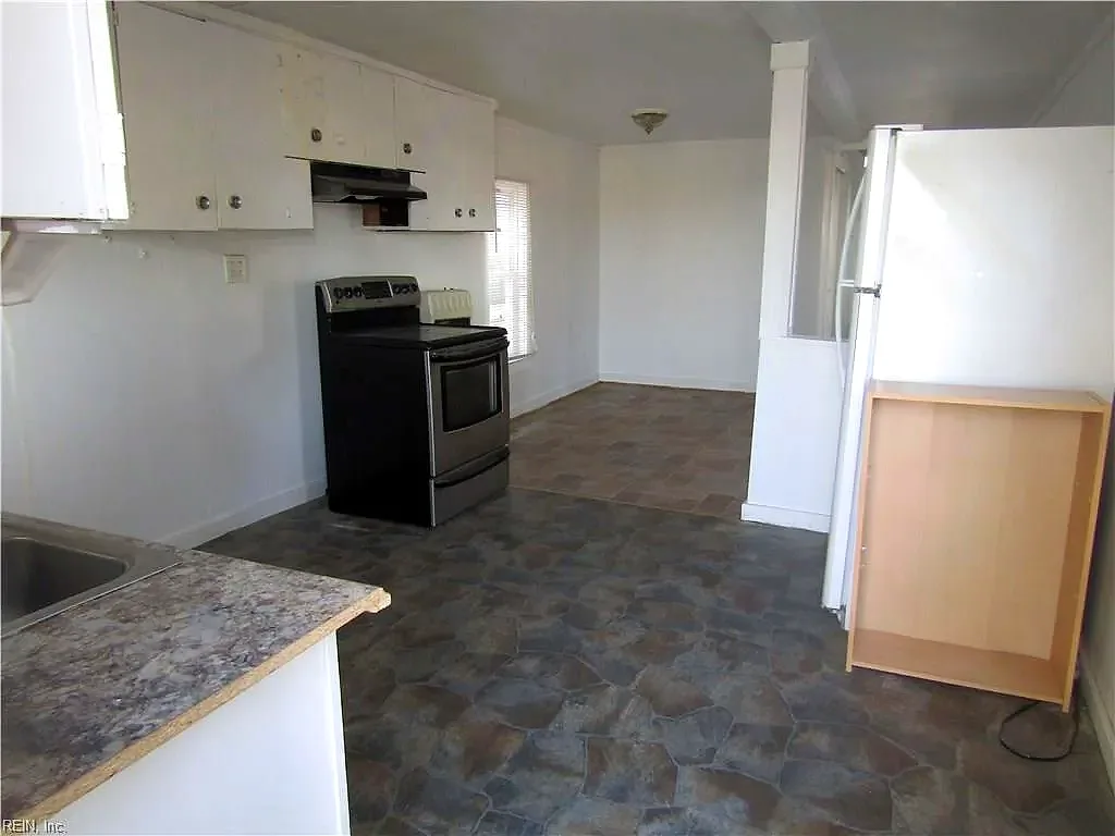 403 S Church Street, Smithfield VA 23430 thumb 11
