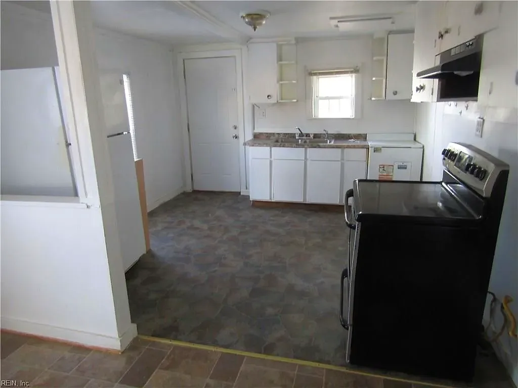 403 S Church Street, Smithfield VA 23430 thumb 12