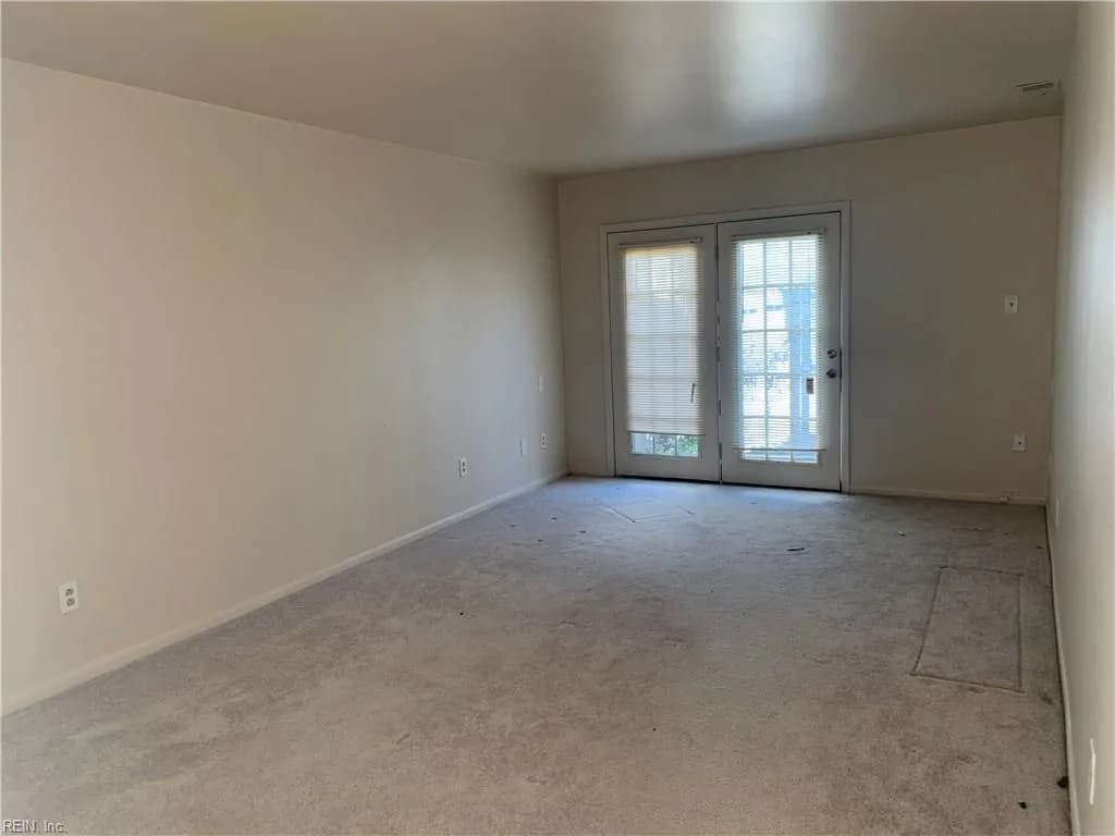 599 W Second Avenue, Franklin VA 23851 thumb 7