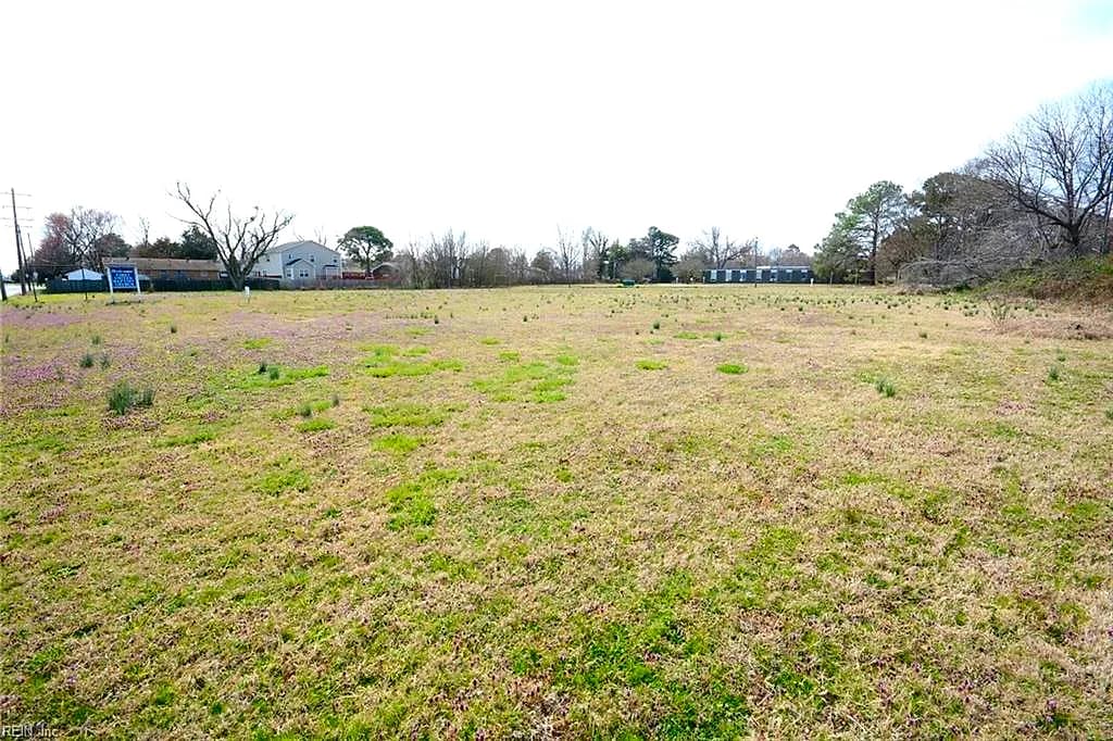 6400 Roanoke Avenue, Newport News VA 23605 - Photo 5
