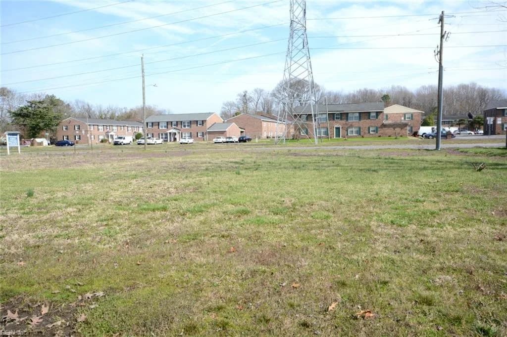 6400 Roanoke Avenue, Newport News VA 23605 thumb 10