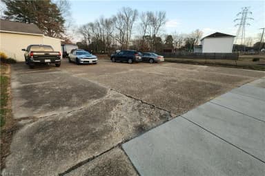 684 Harpersville Road, Newport News VA 23601 thumb 4