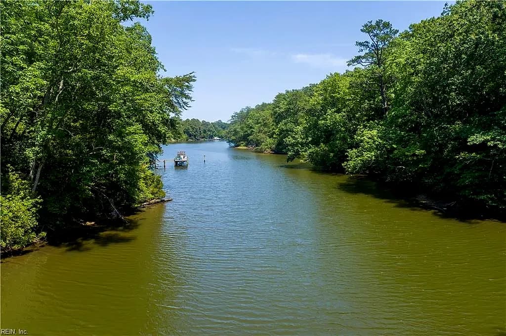 862 Twiggs Ferry Road, Hartfield VA 23071 thumb 7