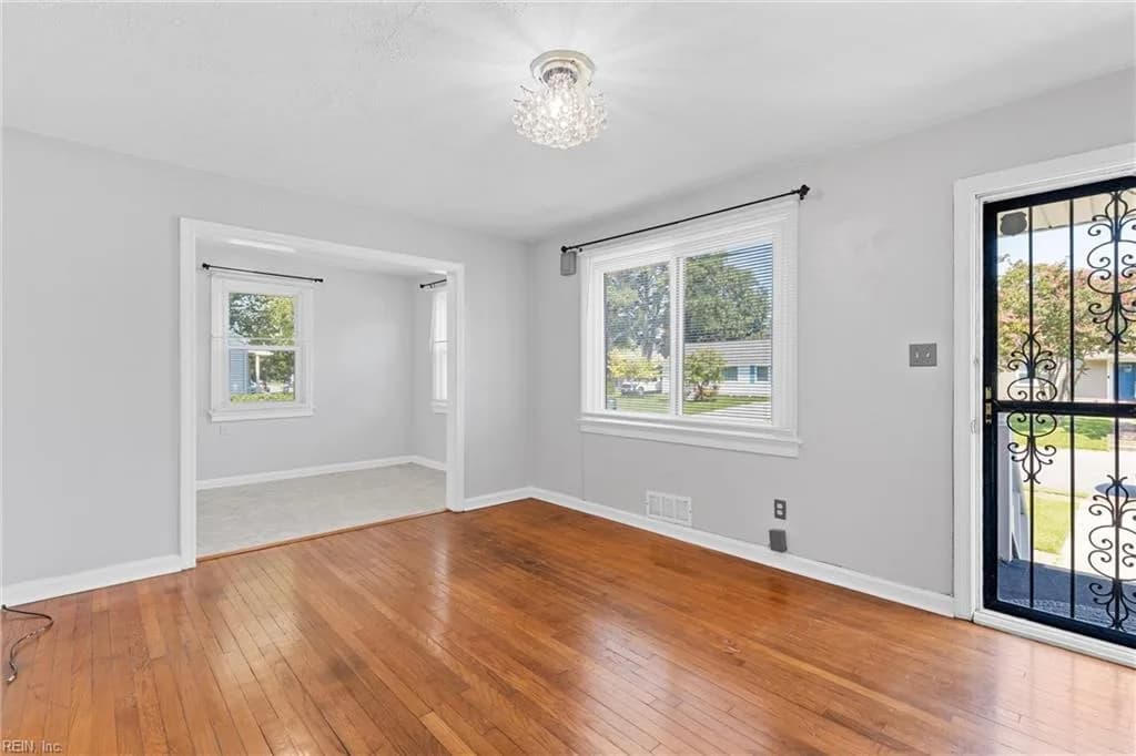 2329 Dominion Avenue, Norfolk VA 23518 thumb 6