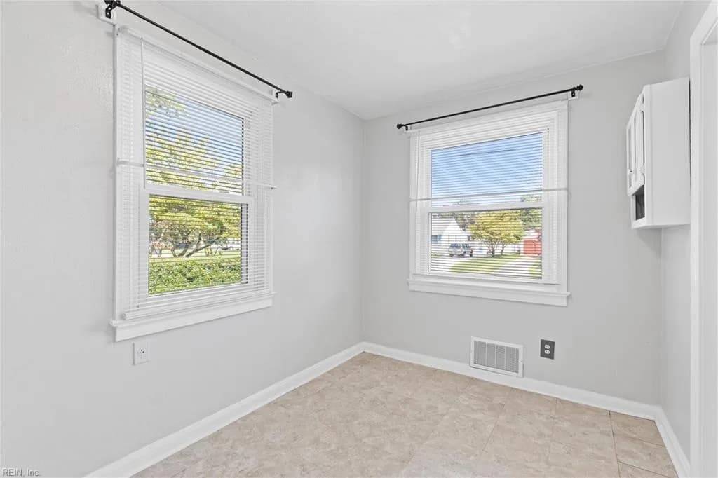 2329 Dominion Avenue, Norfolk VA 23518 thumb 7