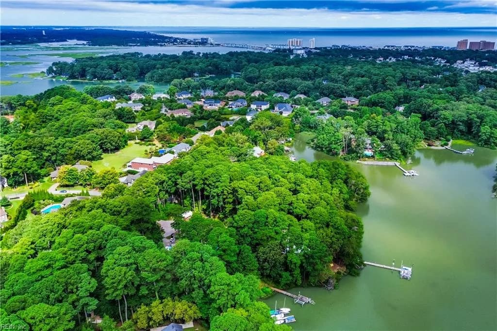 1850 Woodside Lane, Virginia Beach VA 23454 thumb 8