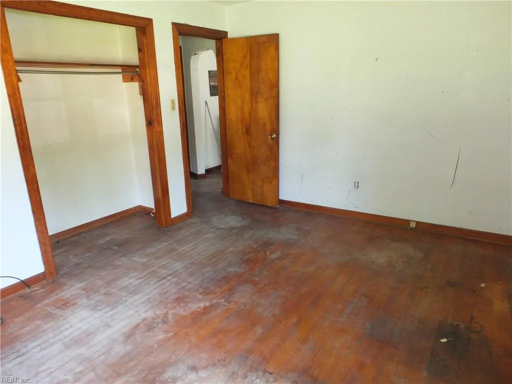 125 E Main Street, Wakefield VA 23888 thumb 11