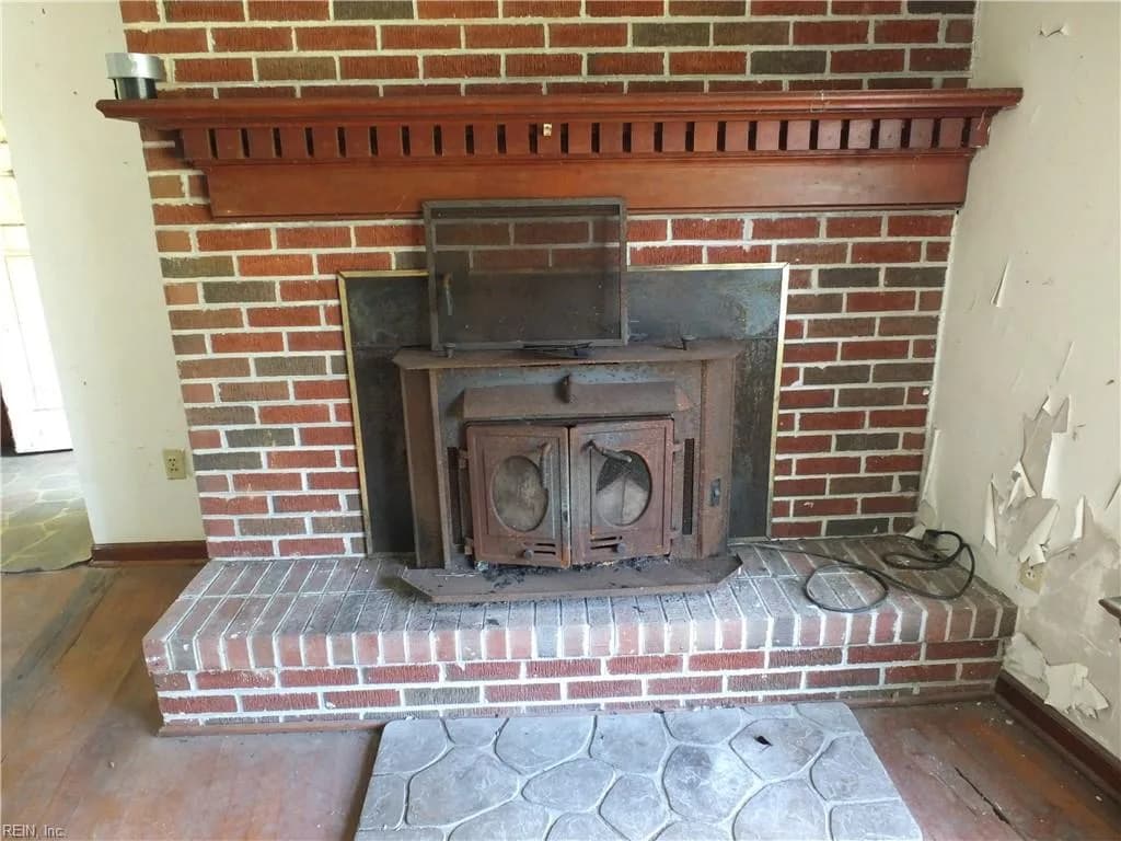 125 E Main Street, Wakefield VA 23888 thumb 9