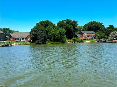 17 Seaview Drive, Hampton VA 23664 thumb 1