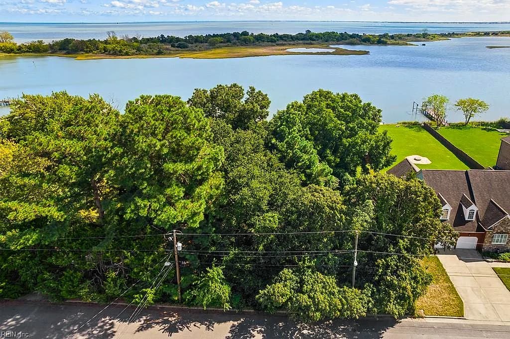 17 Seaview Drive, Hampton VA 23664 - Photo 5