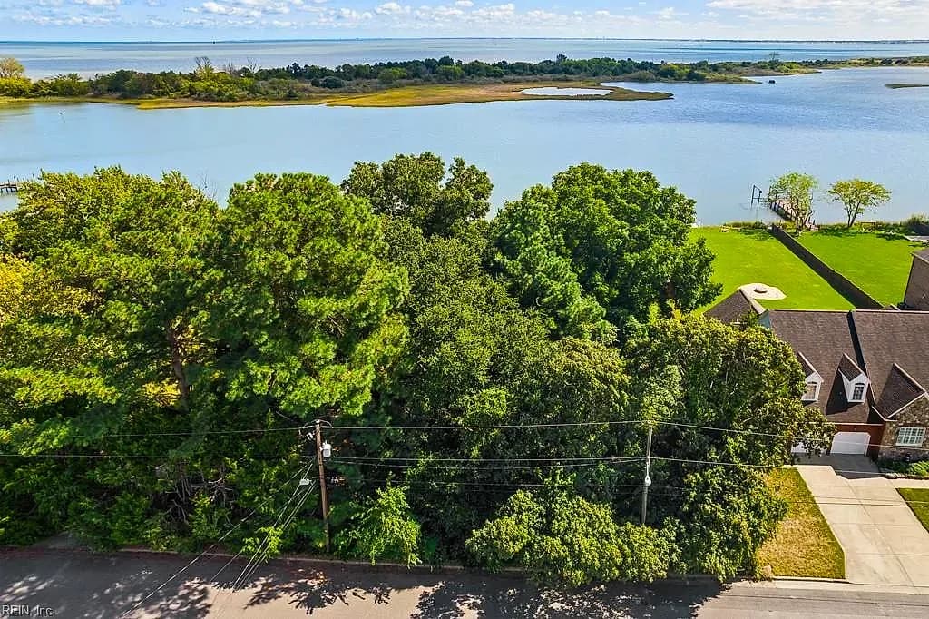 17 Seaview Drive, Hampton VA 23664 - Photo 5