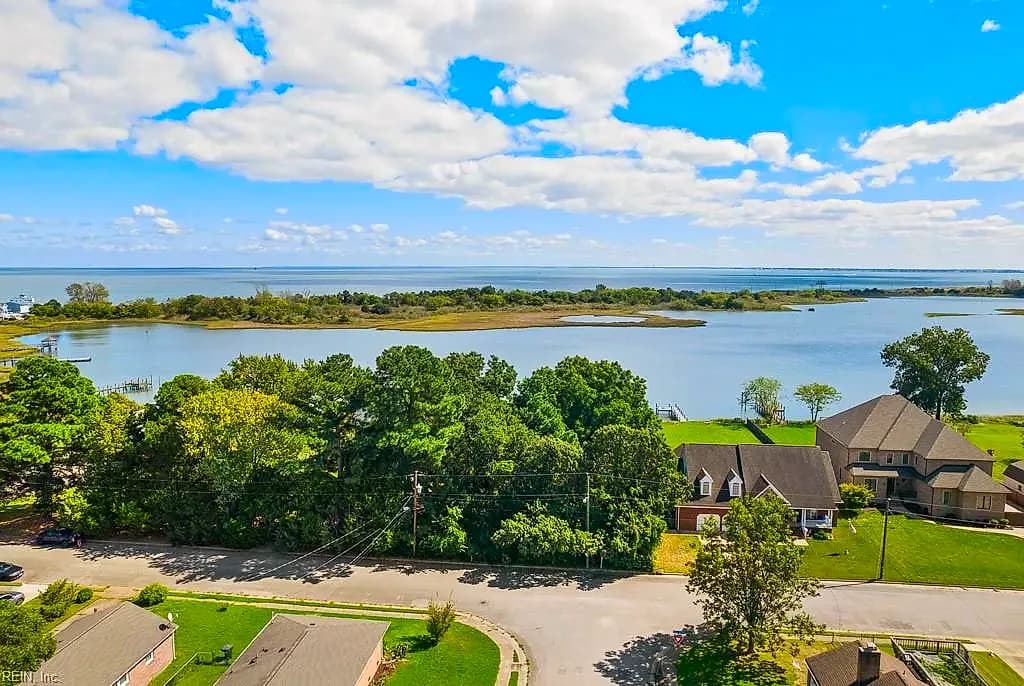 17 Seaview Drive, Hampton VA 23664 thumb 6