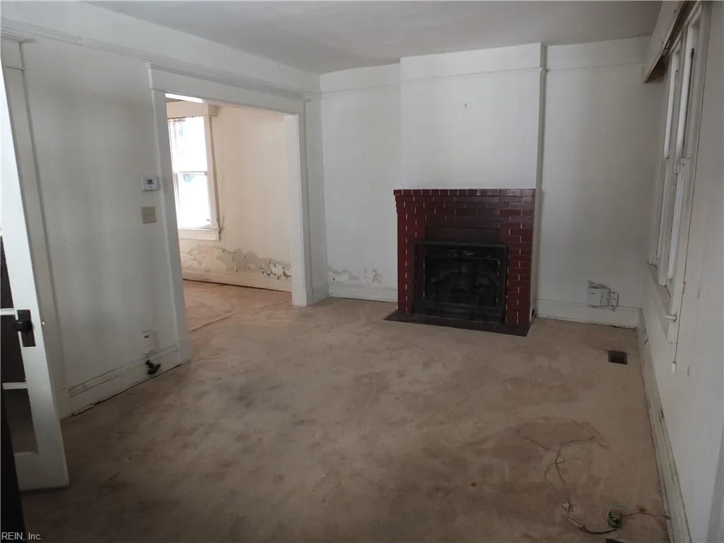 2208 Roanoke Avenue, Newport News VA 23607 thumb 6