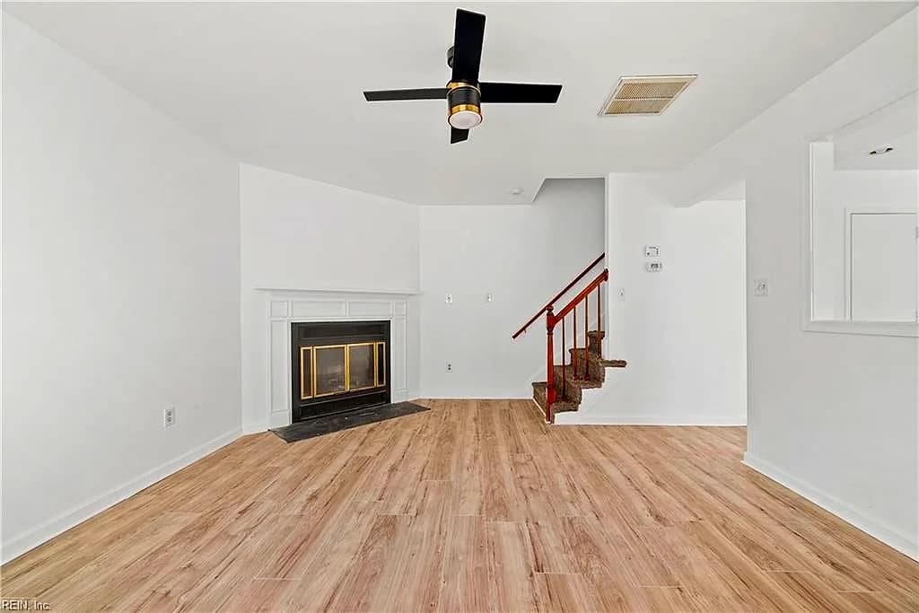 364 Thorncliff Drive, Newport News VA 23608 - Photo 5