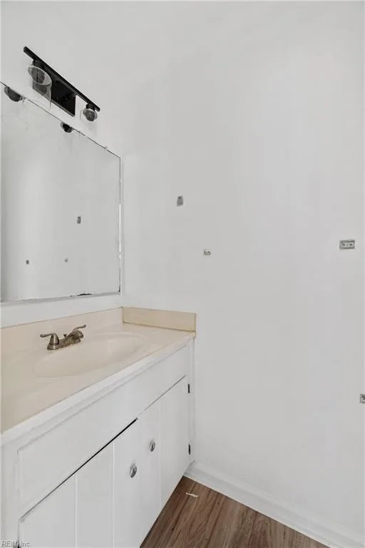 364 Thorncliff Drive, Newport News VA 23608 thumb 8