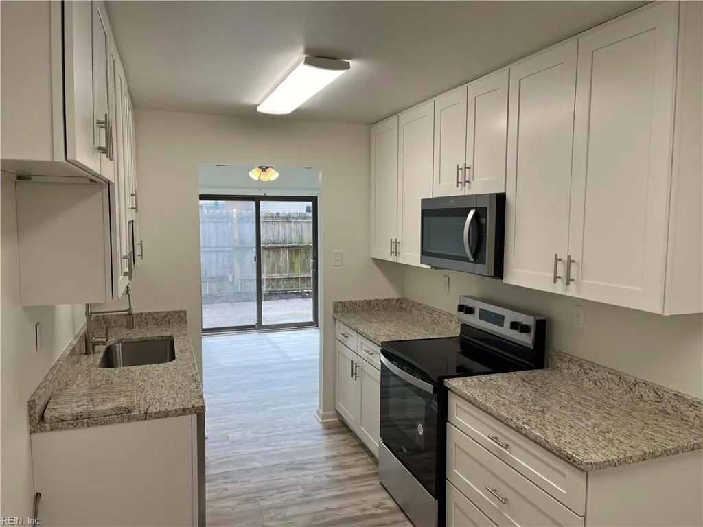 5015 Dunderdale Court, Virginia Beach VA 23462 thumb 10