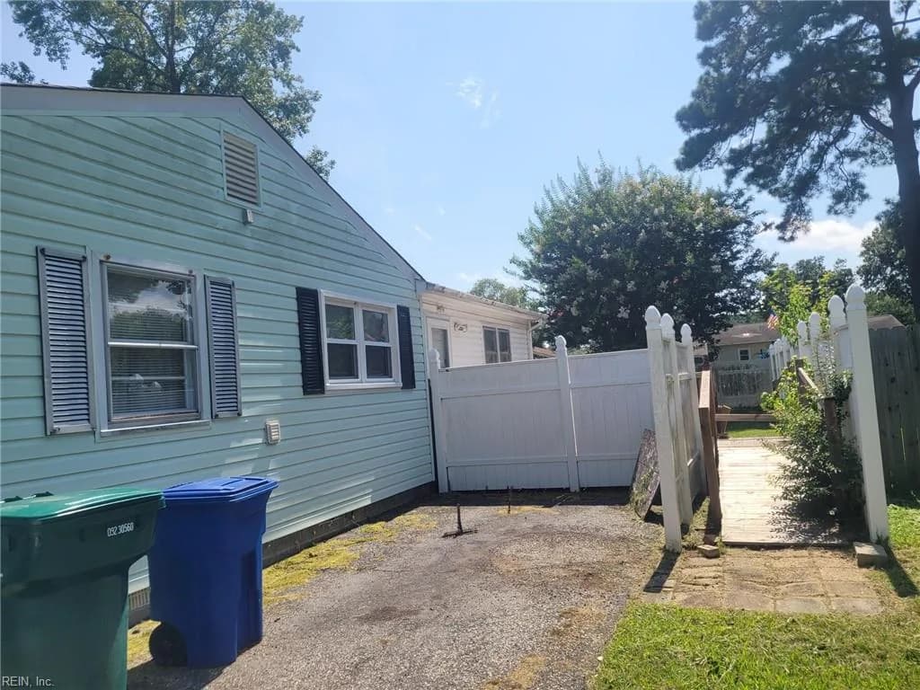 221 Picard DR, NEWPORT NEWS VA 23608 thumb 6