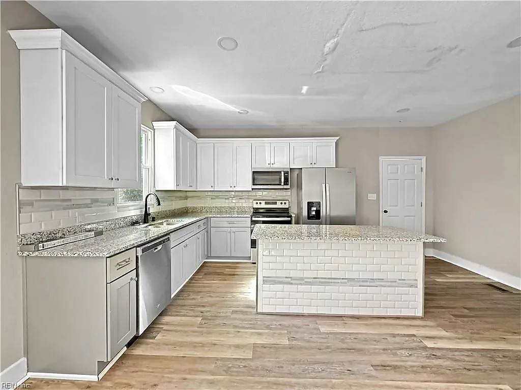 717 W 29th ST, NORFOLK VA 23508 thumb 9