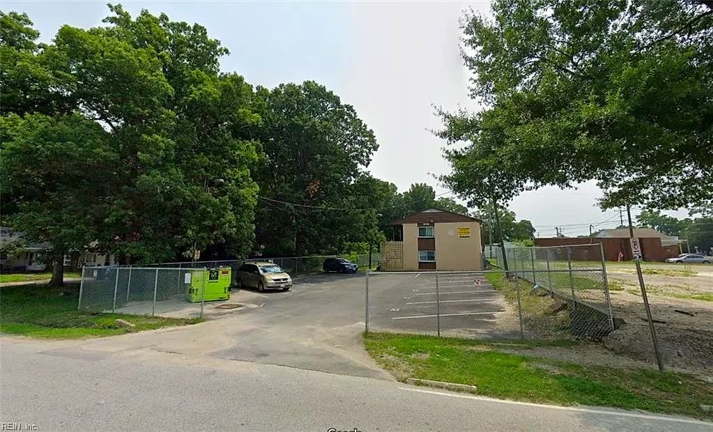 600 74th ST #12, NEWPORTNEWS VA 23605 - Photo 3