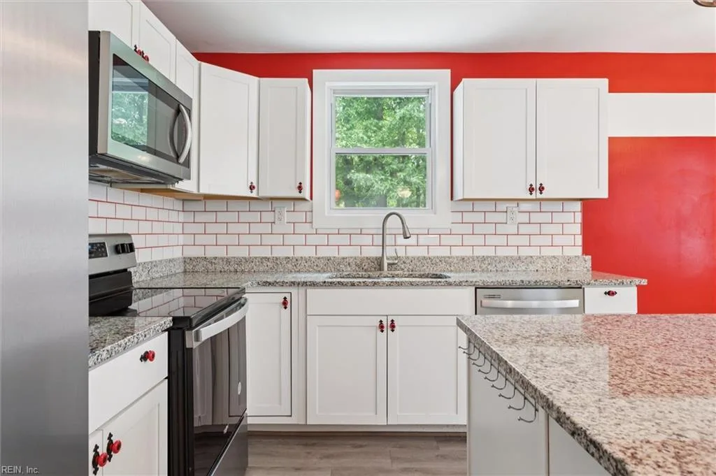 12464 Grand Square LN, CARROLLTON VA 23314 thumb 12