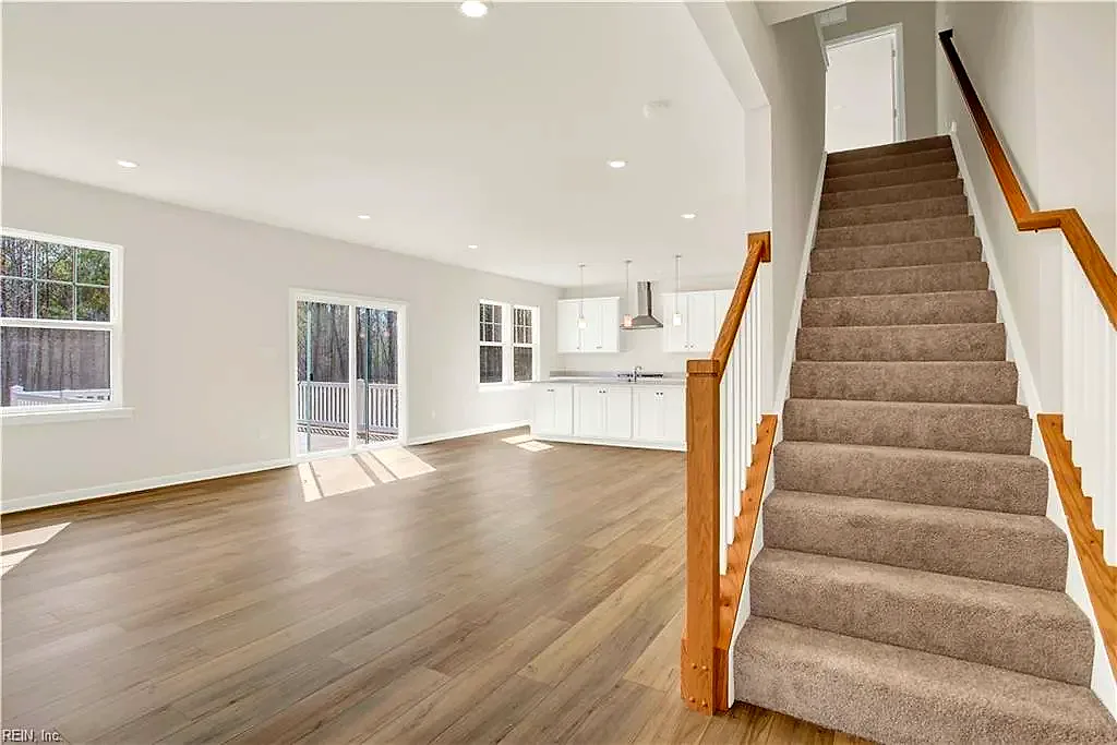6304 Fawncrest LN, WILLIAMSBURG VA 23188 - Photo 4