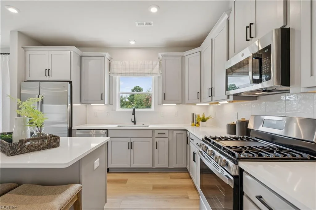 213 Orion CT, YORKTOWN VA 23693 thumb 12