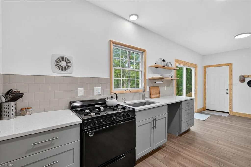 9016 Marlfield RD, GLOUCESTER VA 23061 thumb 6