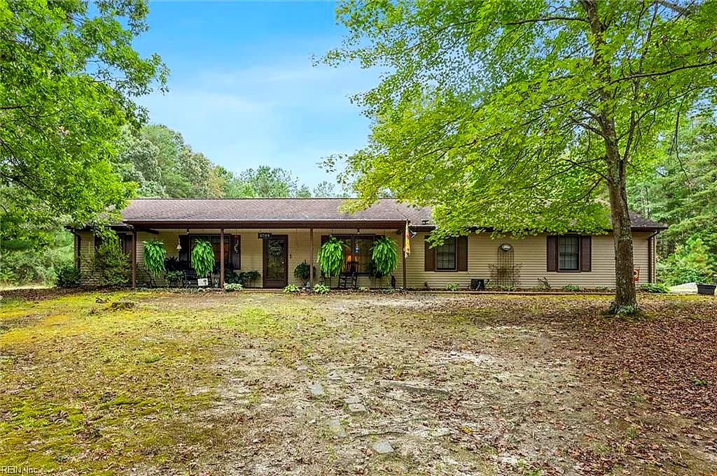 4784 Pampa RD, GLOUCESTER VA 23061 - Main photo