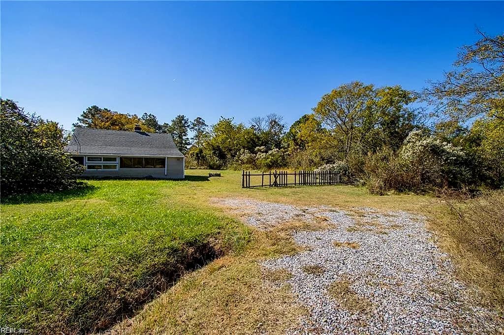 21 Constant RD, HAMPTON VA 23664 - Main photo
