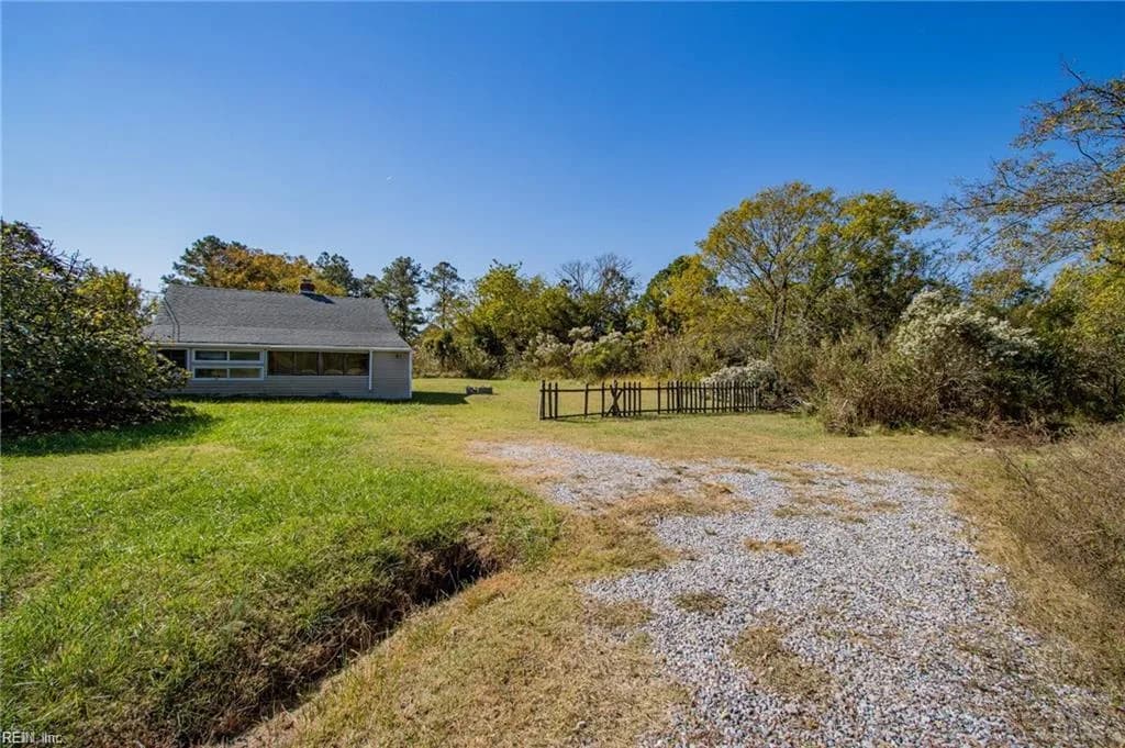 21 Constant RD, HAMPTON VA 23664 - Photo 2