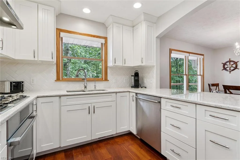 8038 Boxwood LN, GLOUCESTER VA 23061 thumb 10