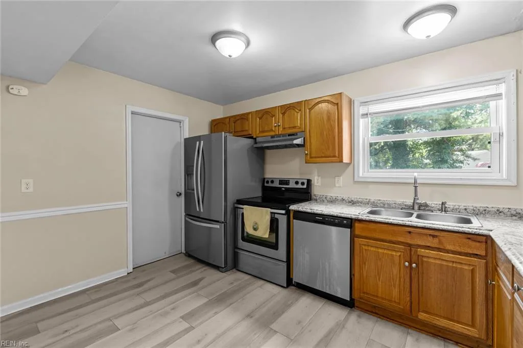 8 Toledo CT, HAMPTON VA 23666 thumb 8