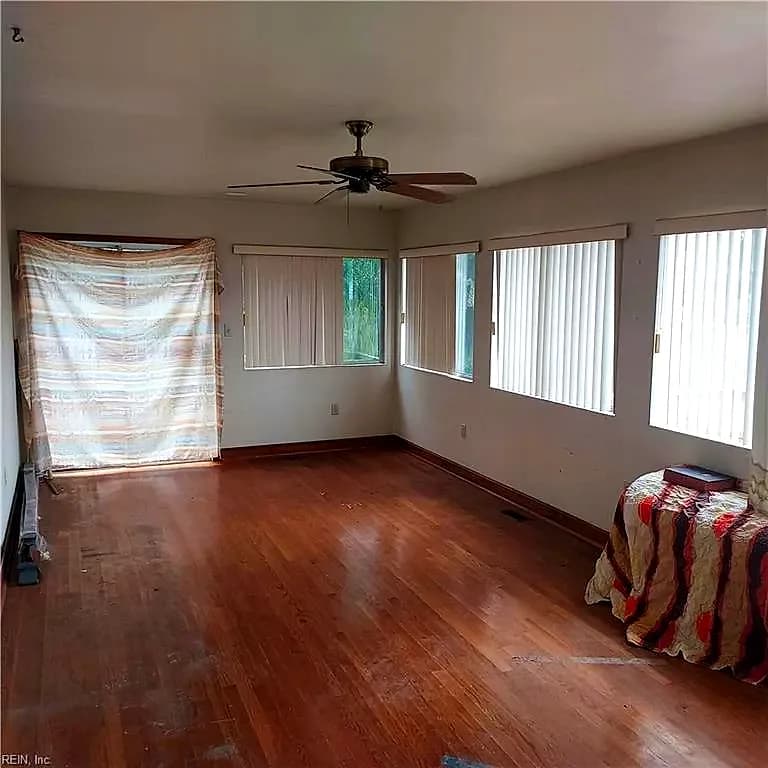 9 Julian PL, HAMPTON VA 23666 - Photo 4