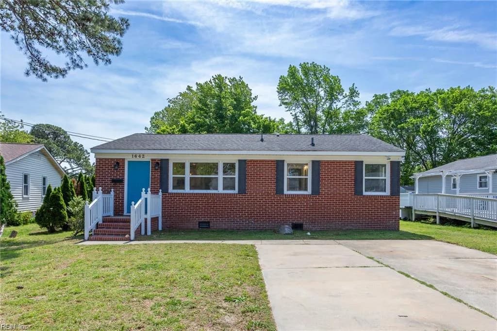 1642 Old Buckroe RD, HAMPTON VA 23664 - Main photo