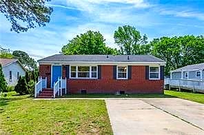 1642 Old Buckroe RD, HAMPTON VA 23664 - Photo 2