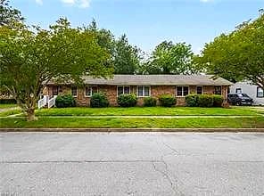 370 Carver CIR, PORTSMOUTH VA 23701 thumb 1