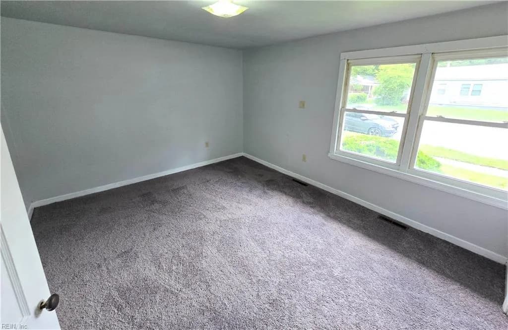 370 Carver CIR, PORTSMOUTH VA 23701 thumb 8