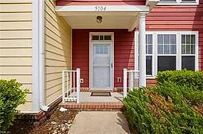 5104 LOMBARD ST, CHESAPEAKE VA 23321 - Main photo