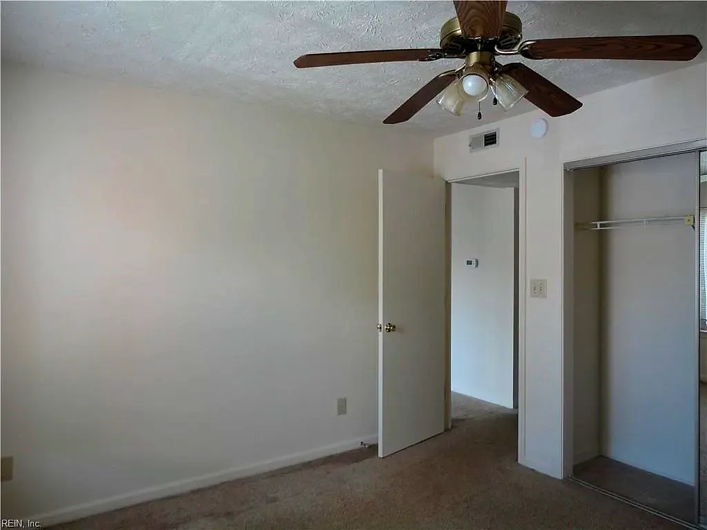 59 Wells CT, HAMPTON VA 23666 thumb 7