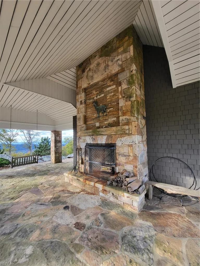 504 Airport DR, HOTSPRINGS VA 24445 thumb 11