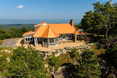 504 Airport DR, HOT SPRINGS VA 24445 thumb 3