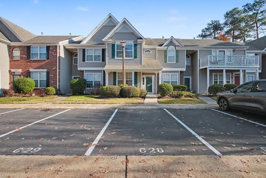 682 Windbrook CIR, NEWPORT NEWS VA 23602 - Main photo