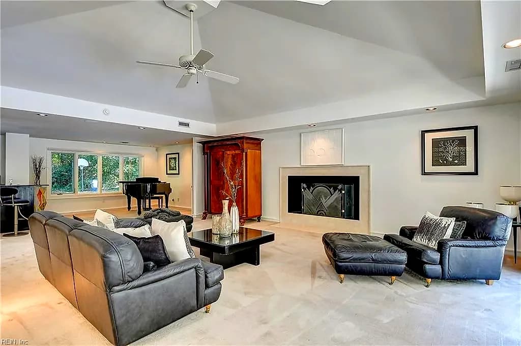 2030 Hunters TRL, NORFOLK VA 23518 - Photo 5
