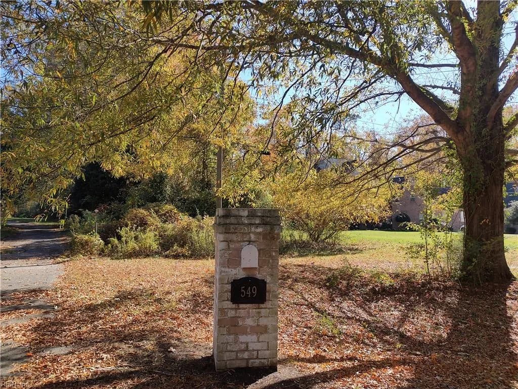549 Old Oak Grove RD, CHESAPEAKE VA 23320 - Photo 2