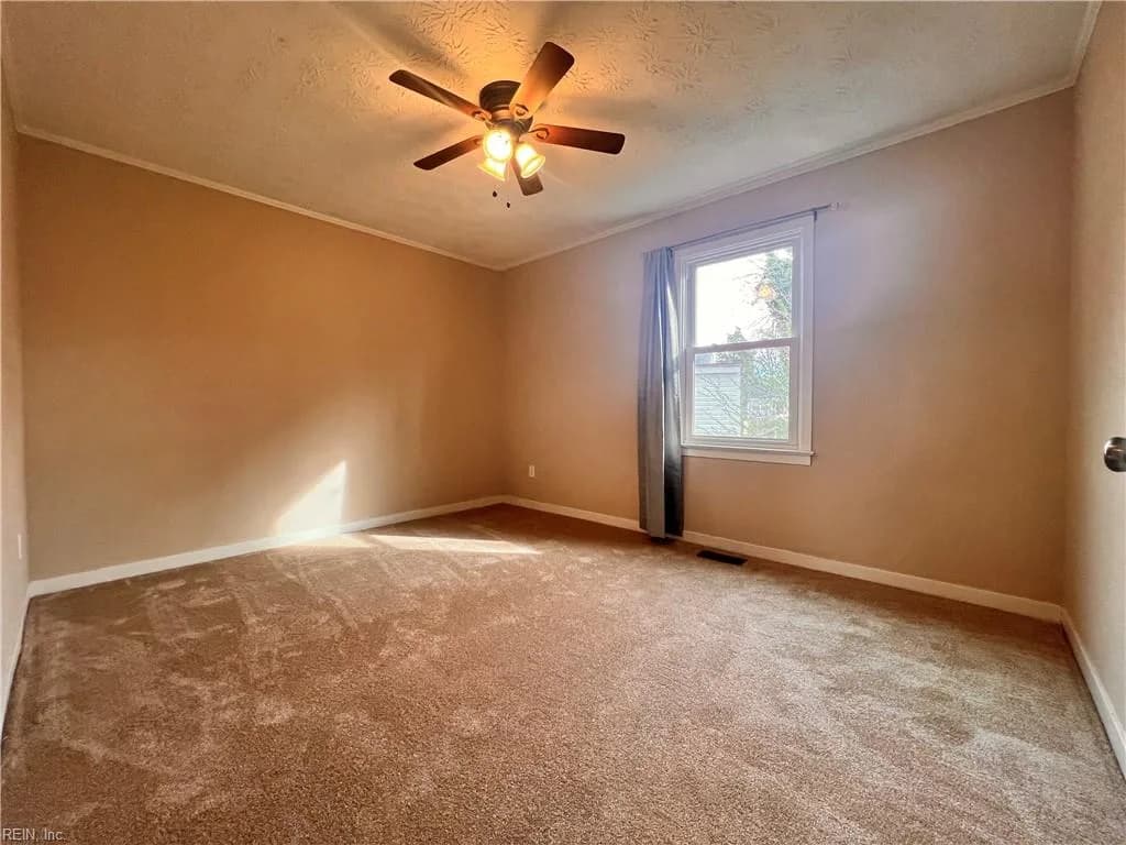 201 Courtney DR, HAMPTON VA 23669 thumb 8