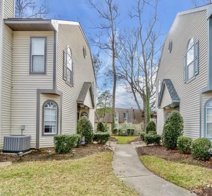4929 Adelia DR, VIRGINIA BEACH VA 23455 - Main photo