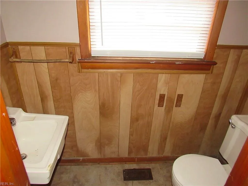 10 W Walker RD, HAMPTON VA 23666 thumb 11
