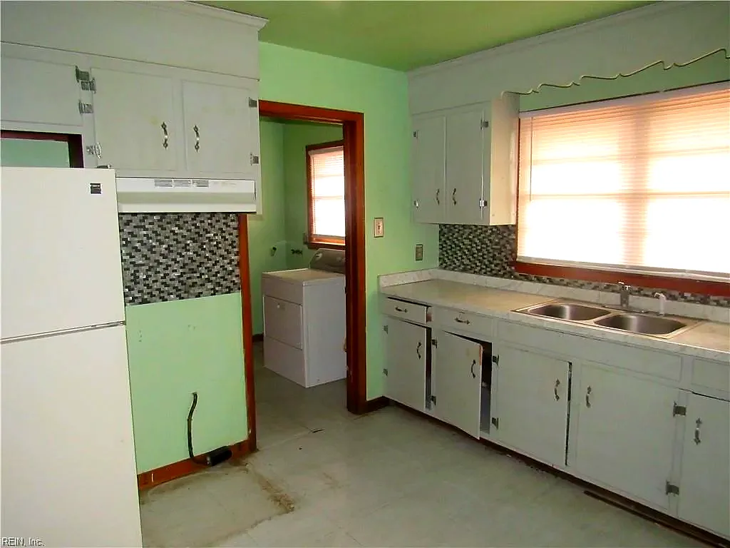 10 W Walker RD, HAMPTON VA 23666 thumb 7
