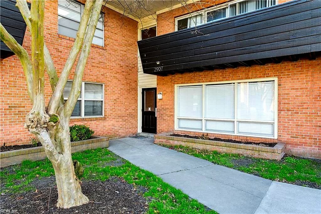2901 W Mercury BLVD #2, HAMPTON VA 23666 - Photo 2