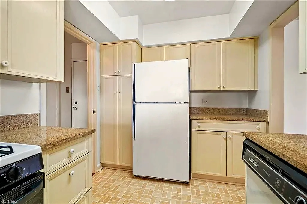 7320 Glenroie AVE #8E, NORFOLK VA 23505 thumb 7